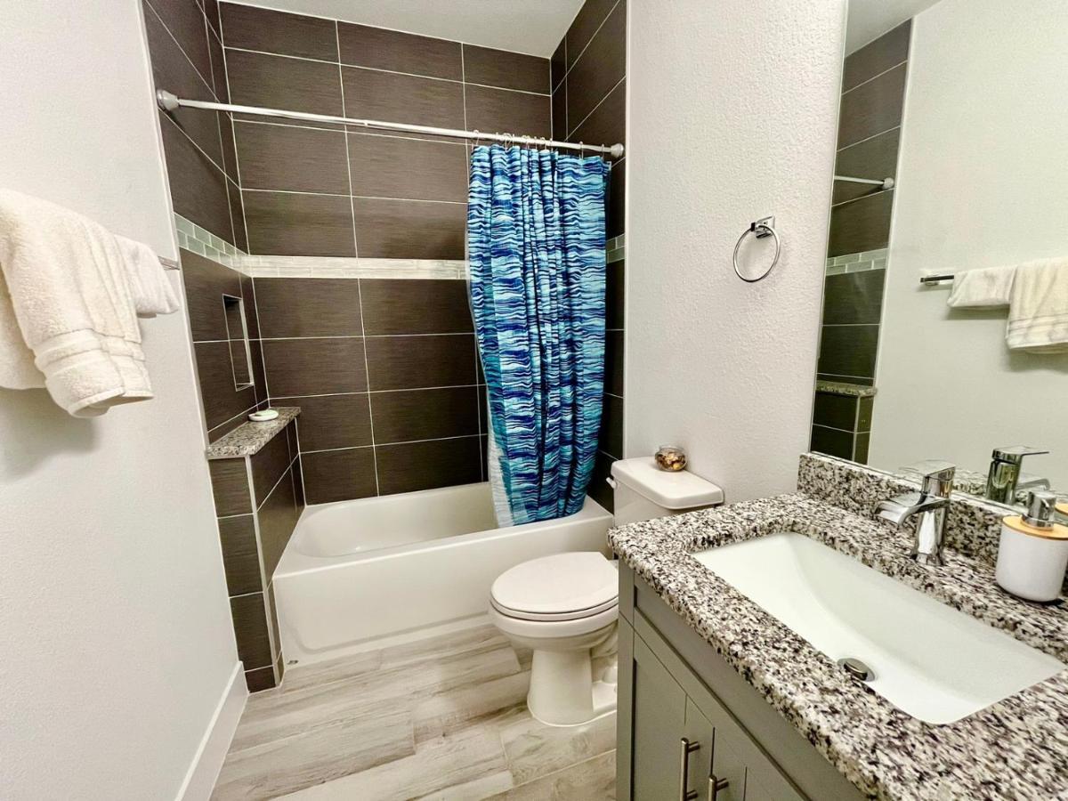 New House With Canal View In Cape Coral Extérieur photo
